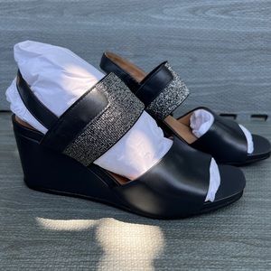 Wedge sandals size 10